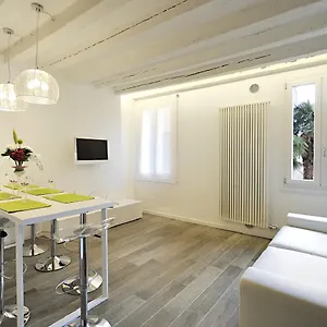cannaregio-apartments-faville.hotelslidodijesolo.com/