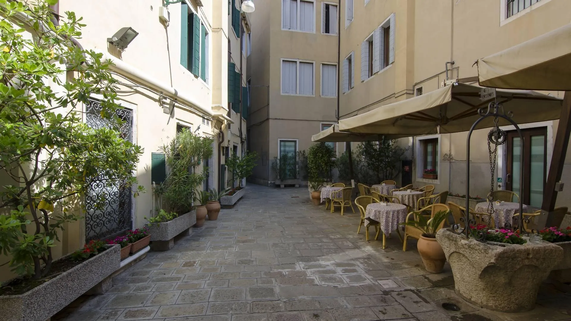 Hotel Do Pozzi Venice
