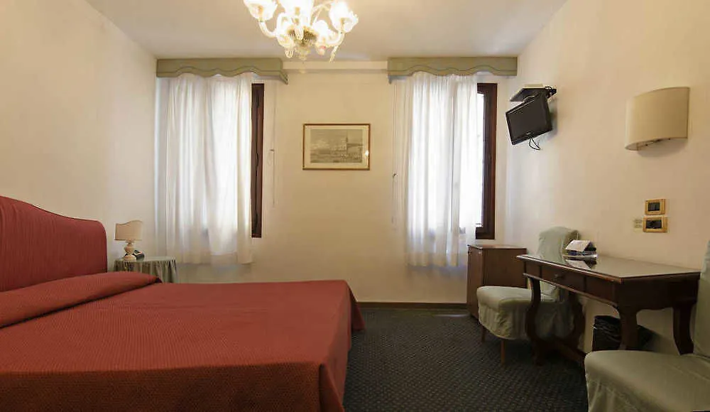 Hotel Do Pozzi Venice