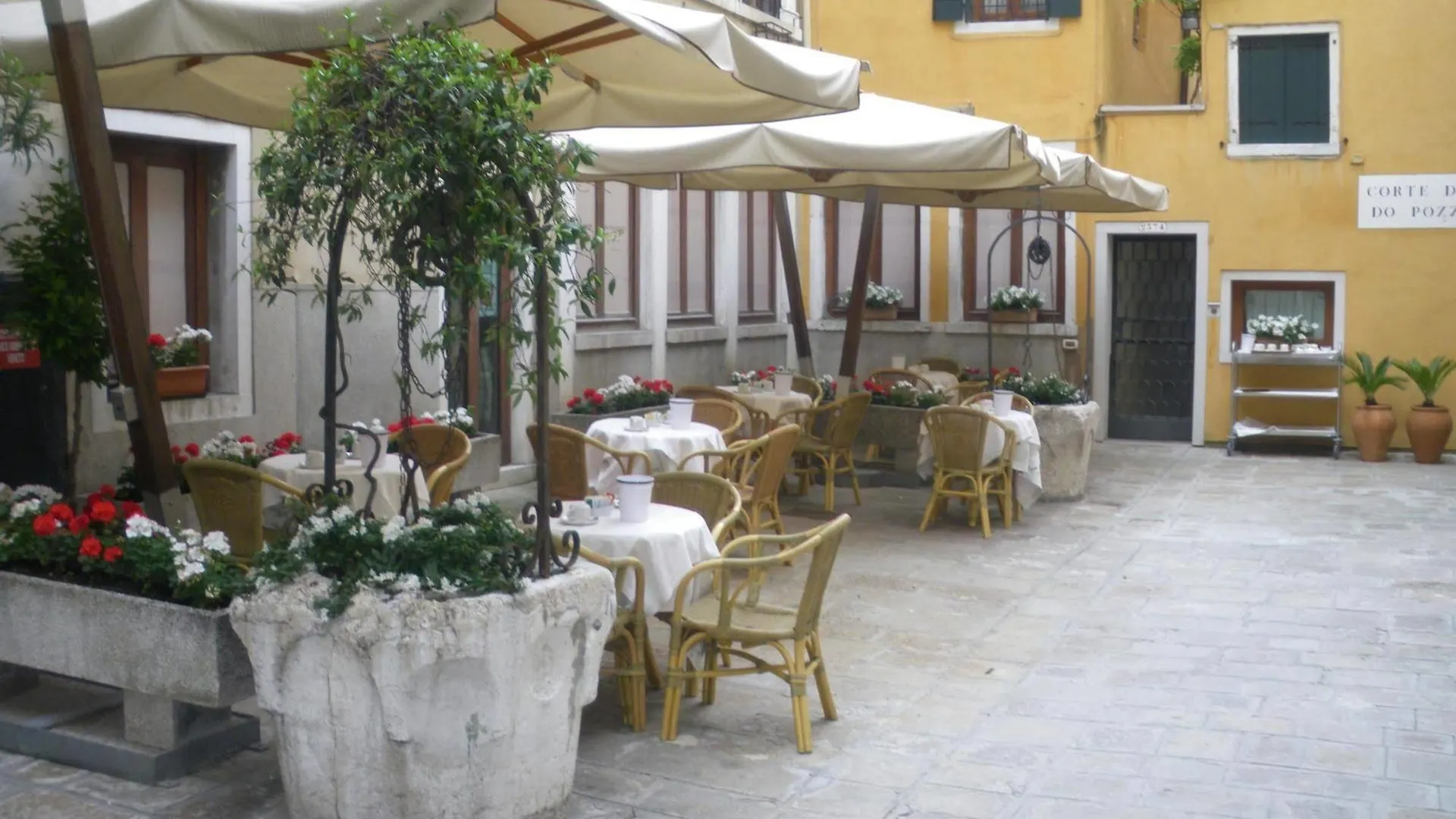 Hotel Do Pozzi Venice
